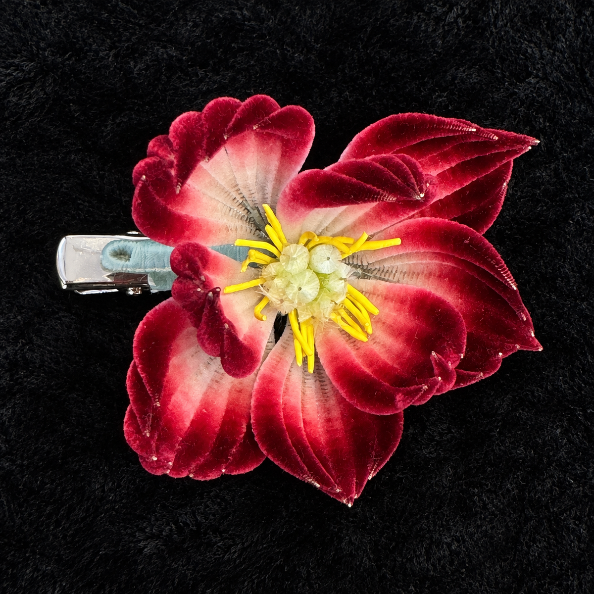 blossom-garden-collection-oriental-garden-yangzhou-ronghua-silk-flower-brooches-Lotus