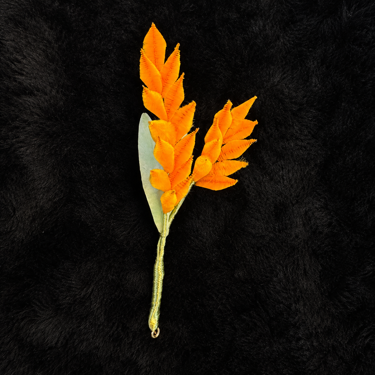 blossom-garden-collection-oriental-garden-yangzhou-ronghua-silk-flower-brooches-wheat-ear