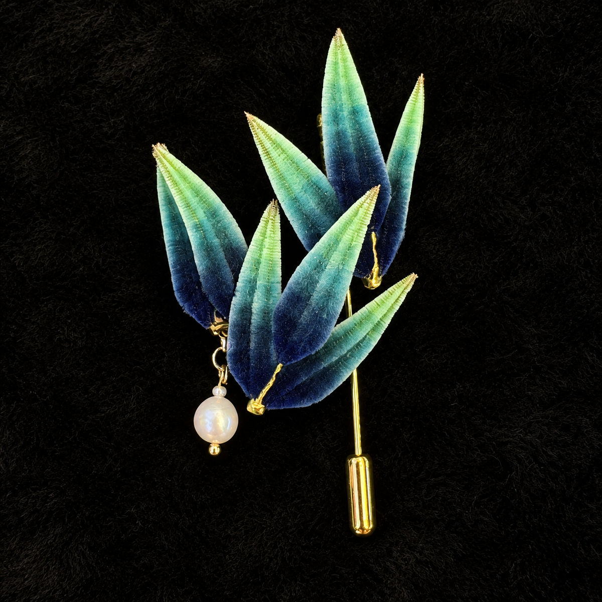 blossom-garden-collection-oriental-garden-yangzhou-ronghua-silk-flower-brooches-bamboo-leaf