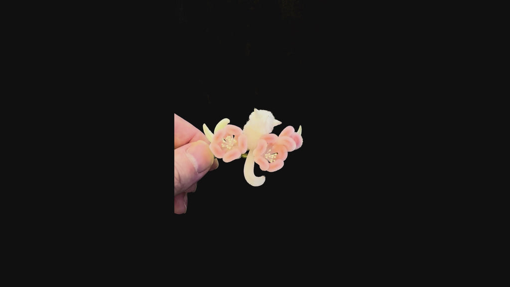 花灵猫 · 扬州绒花胸针