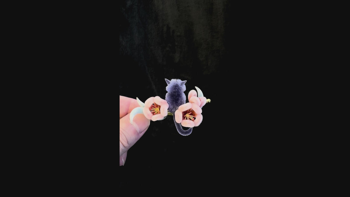 花灵猫 · 扬州绒花胸针